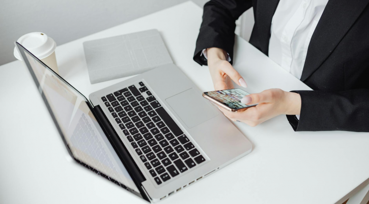 企业即时通讯下载：下载安装哪种最省心？操作体验对比