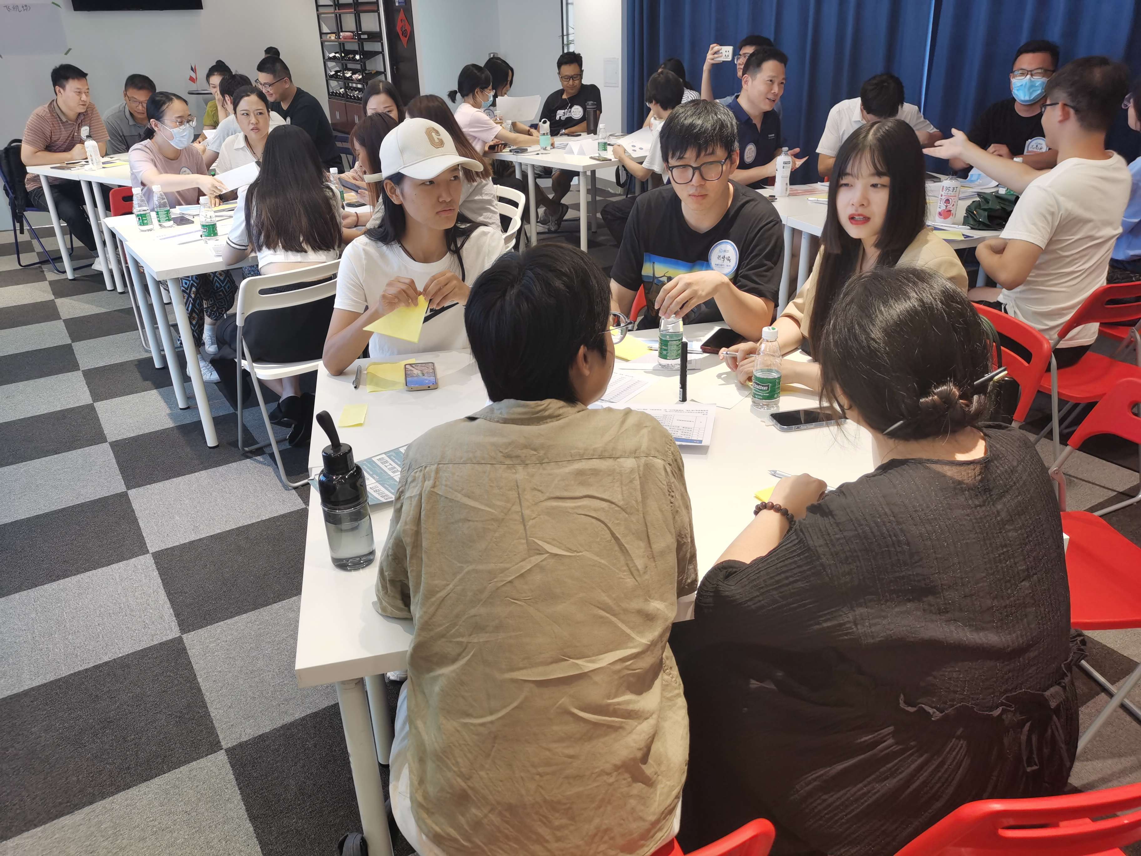小组合作